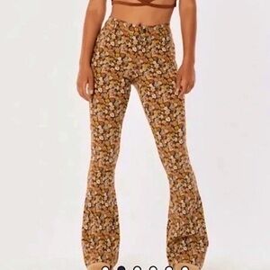 Hollister Stretchy High Rise Floral Print Retro Hippie 80s Flared Pants